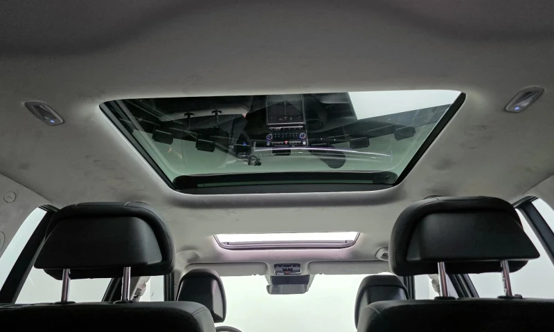 Hyundai Santa fe Gasoline 2.5T 2Wd, снимка 17 - Автомобили и джипове - 52144219