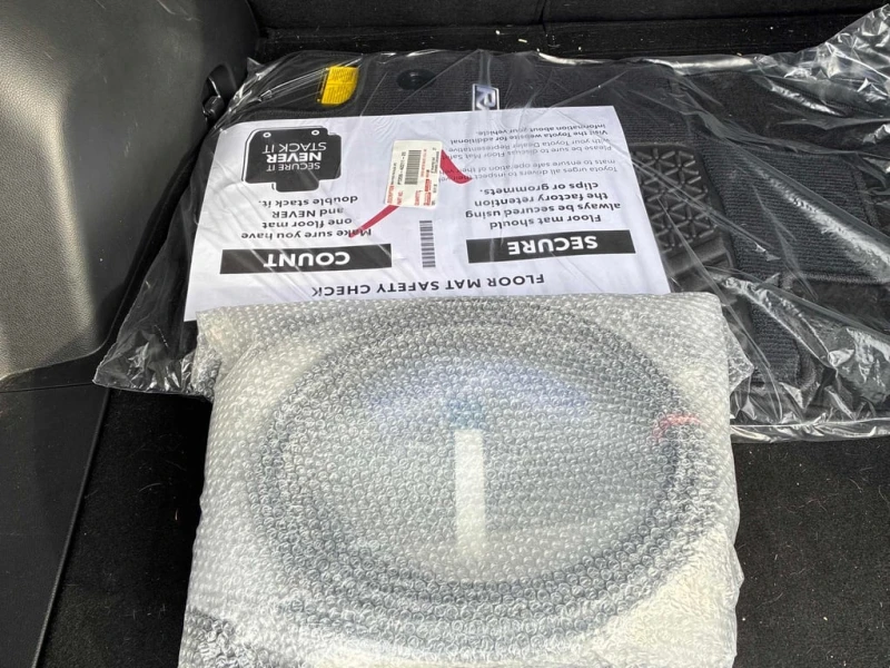 Toyota Rav4 * SE AWD * CARFAX * ЦЕНА ДО БГ, снимка 14 - Автомобили и джипове - 53074282