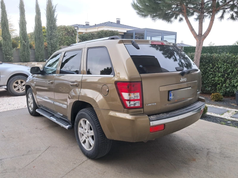 Jeep Grand cherokee 3.0 CRD-138000км-ПЪЛНА СЕРВИЗНА ИСТОРИЯ, снимка 4 - Автомобили и джипове - 53391943