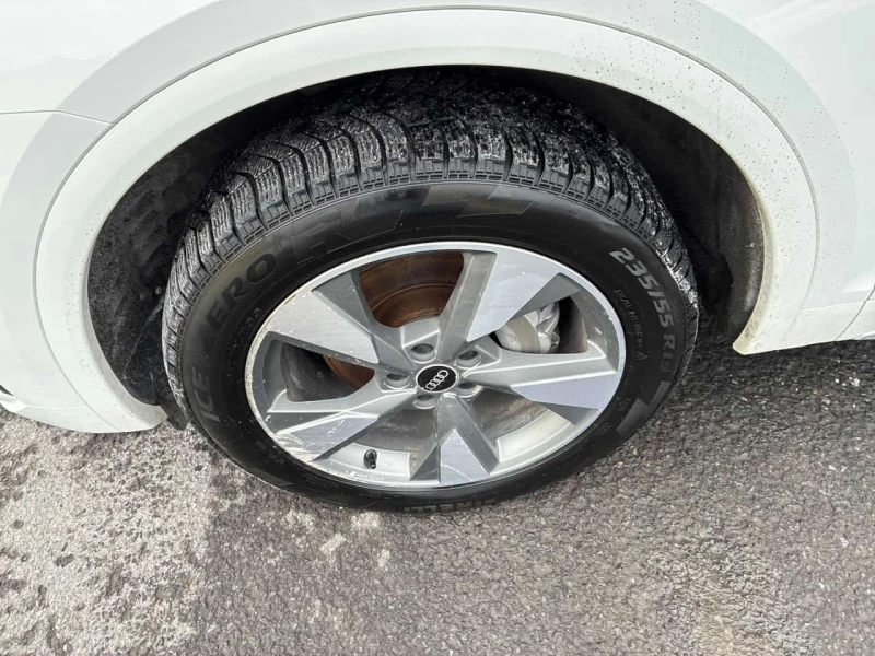 Audi Q5 Komfort/ДИСТРОНИК/ПРЕДСТАВИТЕЛСТВО НА AUDI, снимка 6 - Автомобили и джипове - 53584056