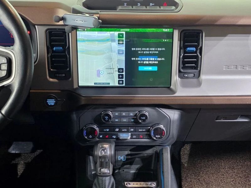 Ford Bronco 2.7 Automatic, снимка 14 - Автомобили и джипове - 55788954
