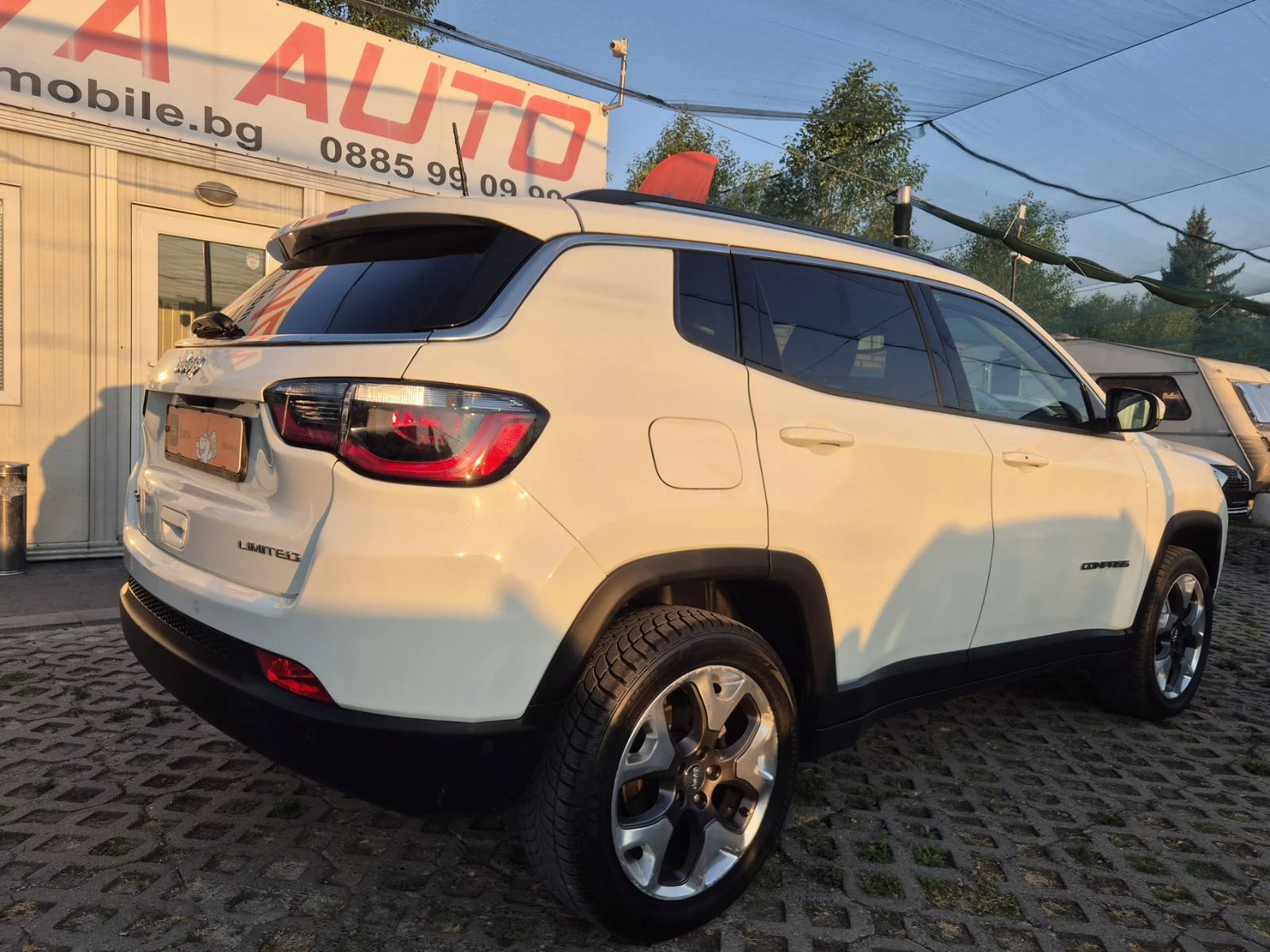 Jeep Compass 2.0D-140кс-LIMITED-4X4 - изображение 4