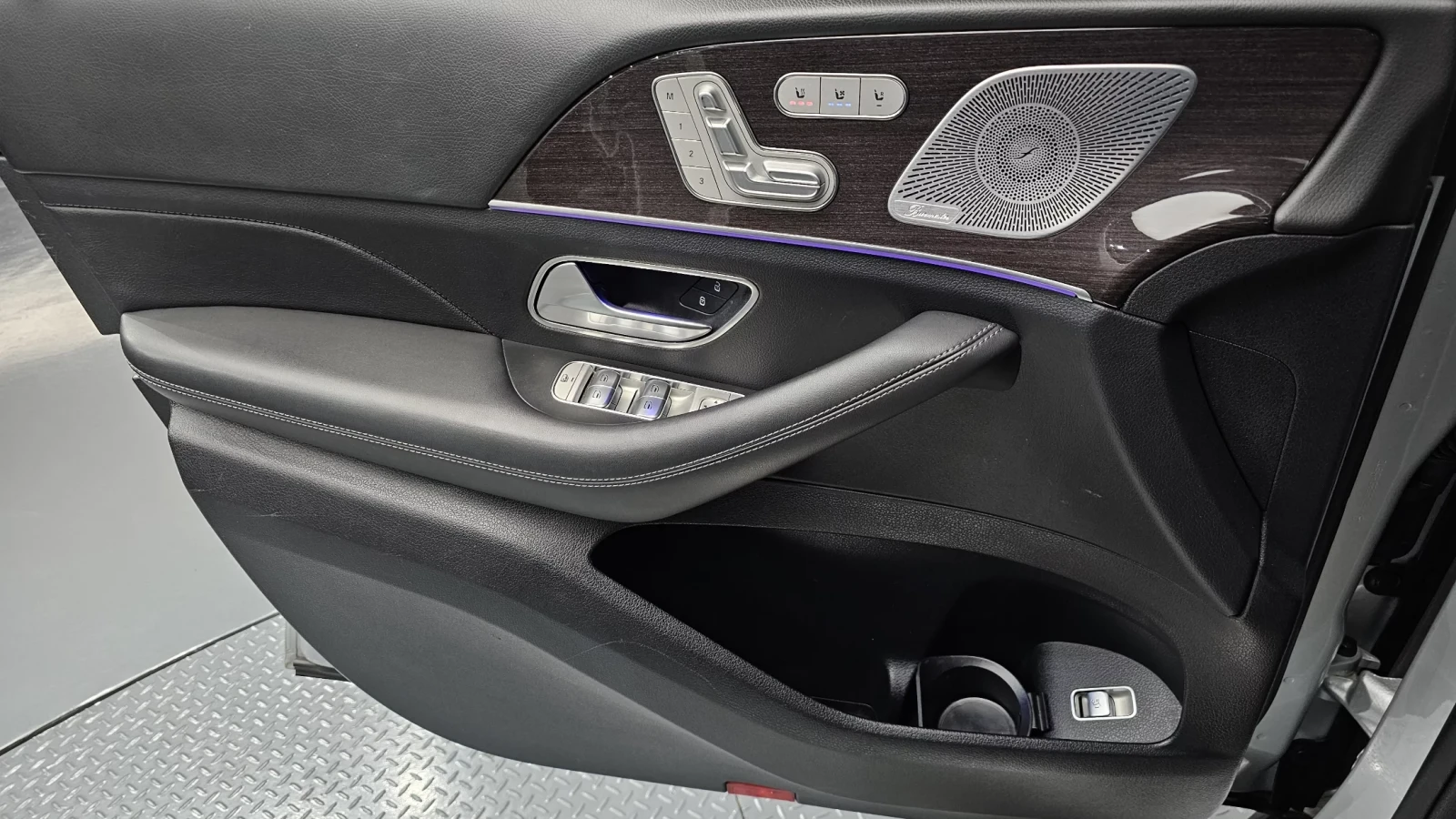 Mercedes-Benz GLE 400 2020* PANAMERICANA* BLK OPTIC* 53 PK* ОБДУХ* HEAD-, снимка 12 - Автомобили и джипове - 54080240