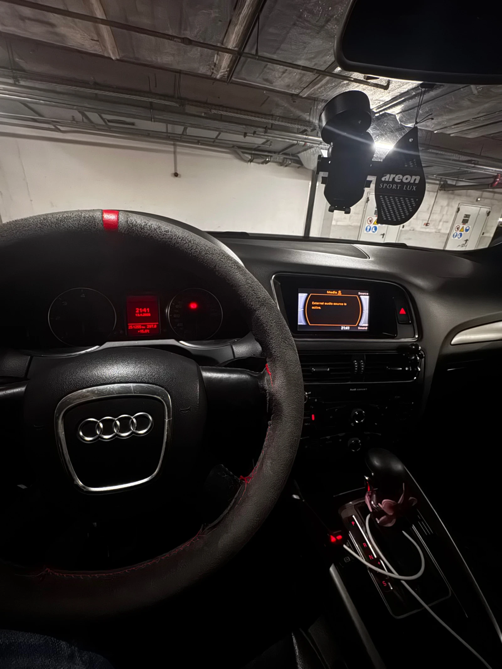 Audi Q5, снимка 9 - Автомобили и джипове - 54185768