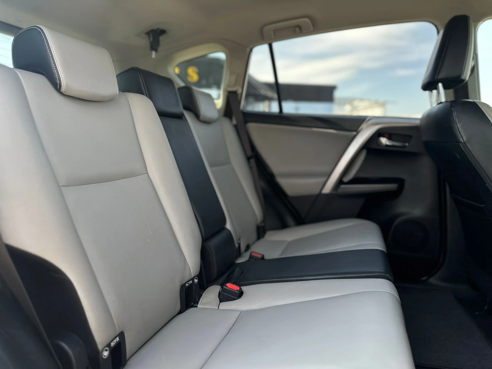 Toyota Rav4 / 2.0D / 143 HP / EURO 6 / TOP /  | Mobile.bg � ����������� 12