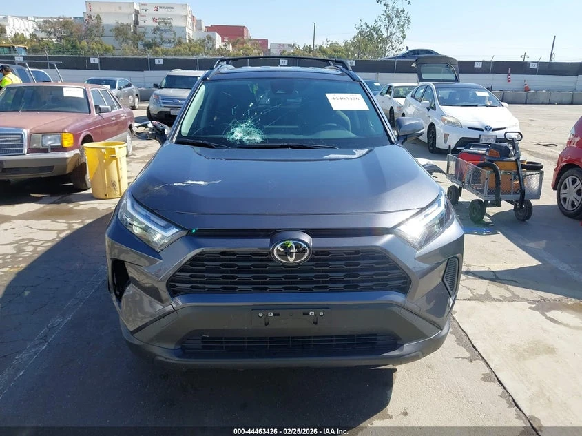 Toyota Rav4 Hybrid XLE * КРАЙНА ЦЕНА* , снимка 12 - Автомобили и джипове - 54490579