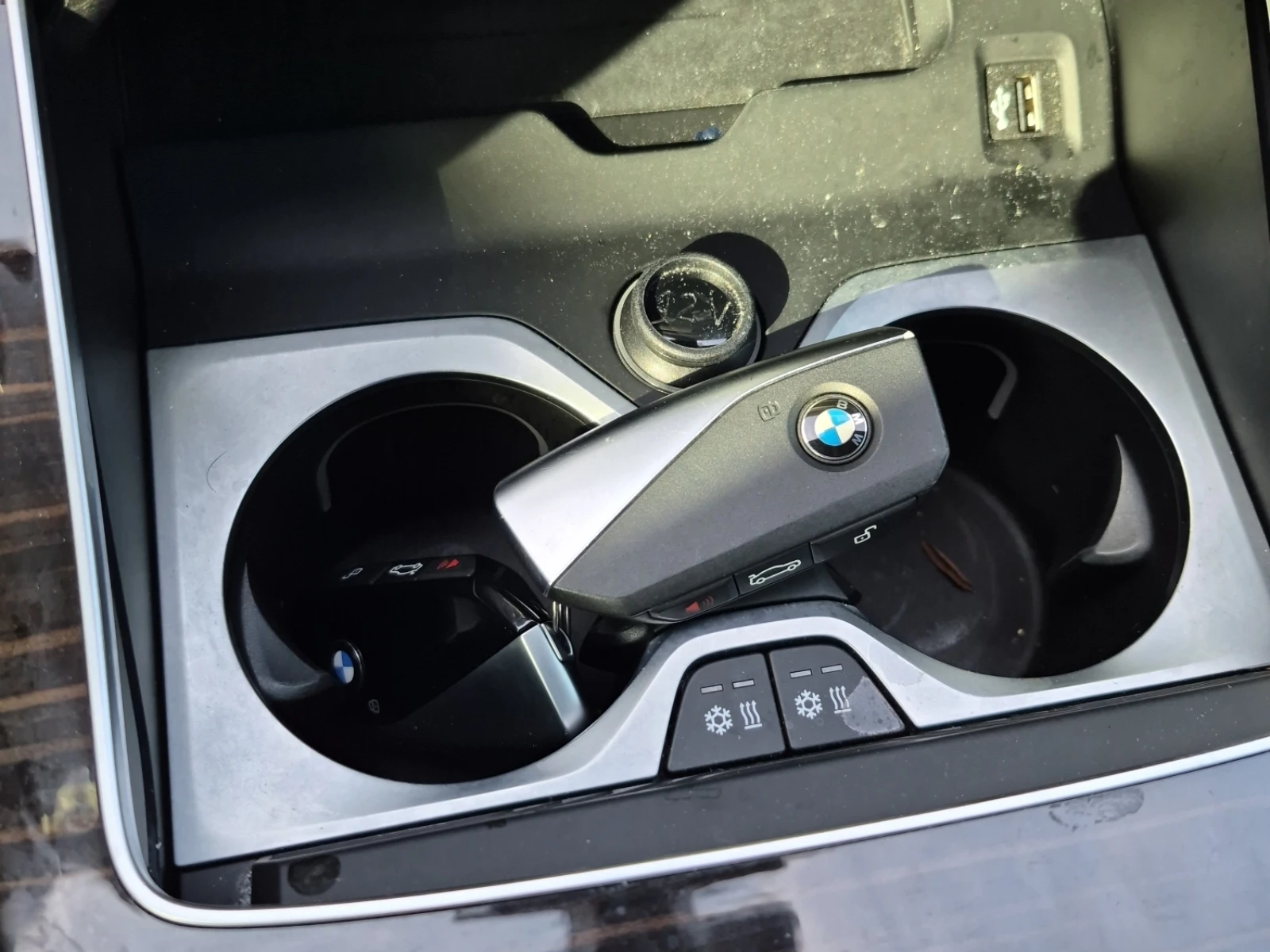 BMW X5 CARFAX * АВТО КРЕДИТ * ПРОГНОЗНА ЦЕНА ДО БГ * , снимка 11 - Автомобили и джипове - 54692489