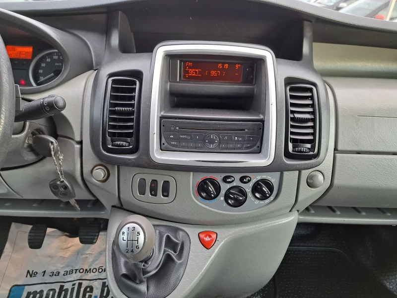 Opel Vivaro 2.5D/8+ 1/КЛИМА, снимка 9 - Бусове и автобуси - 48310621