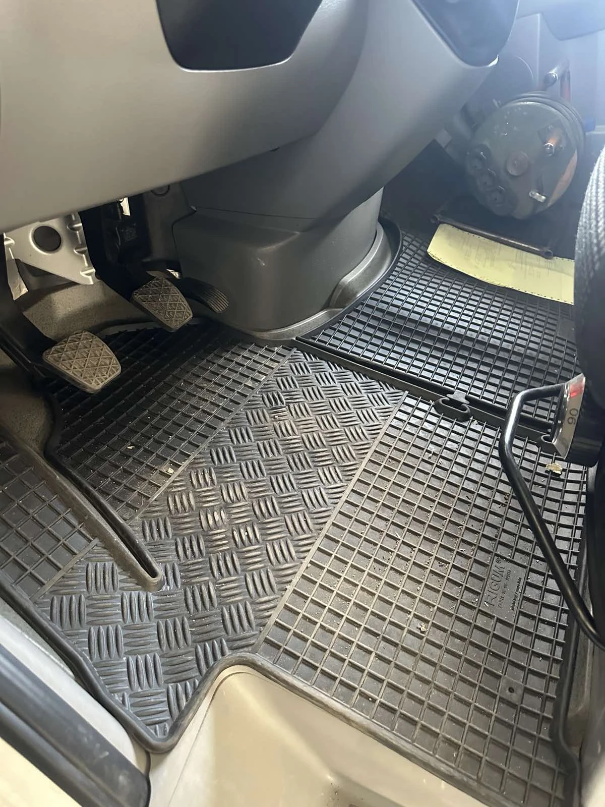 Mercedes-Benz Sprinter 313 CDI - изображение 8