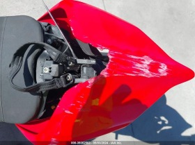 Ducati Panigale V4S, снимка 11