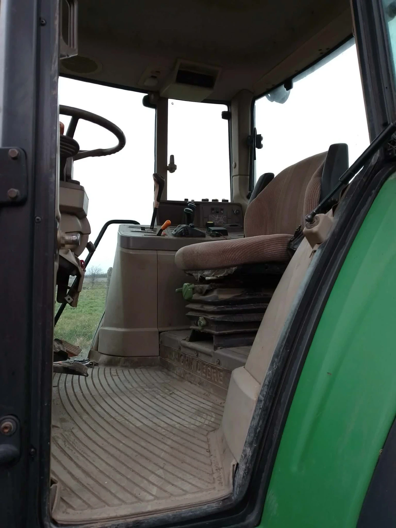 Трактор John Deere 6630, снимка 4 - Селскостопанска техника - 54043380