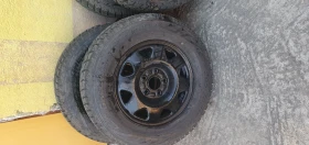 Гуми Зимни 205/70R15, снимка 3 - Гуми и джанти - 52877471