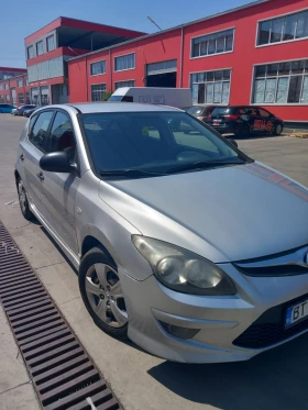 Hyundai I30 1.6 CRDI, снимка 2