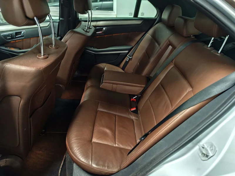 Mercedes-Benz E 200 200NGT-фабр.метан, снимка 10 - Автомобили и джипове - 51629674