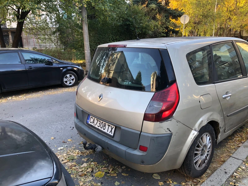 Renault Grand scenic, снимка 6 - Автомобили и джипове - 47913468