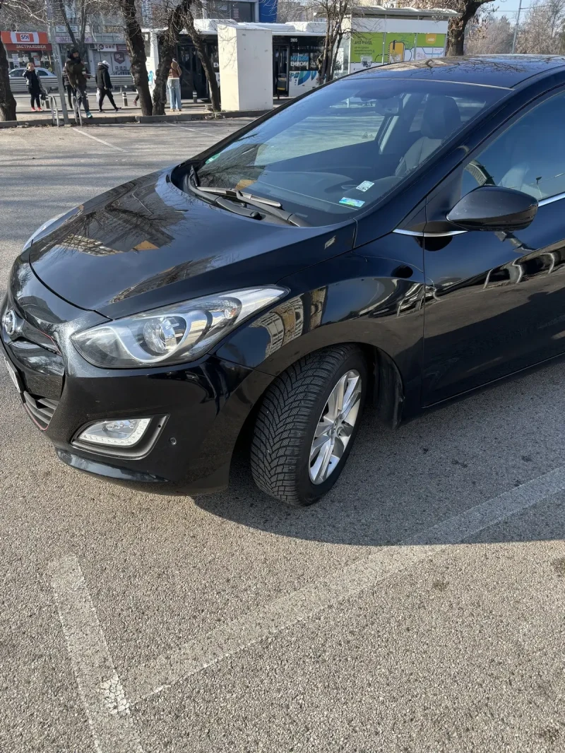 Hyundai I30 1.6 CRDi, снимка 2 - Автомобили и джипове - 48012504