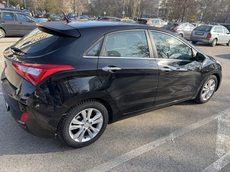 Hyundai I30 1.6 CRDi, снимка 3 - Автомобили и джипове - 48012504