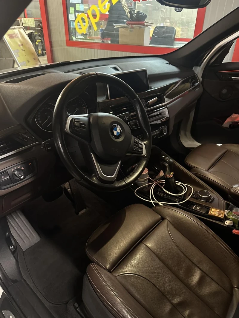 BMW X1 Xdrive 2.8i twin turbo, снимка 10 - Автомобили и джипове - 48119346