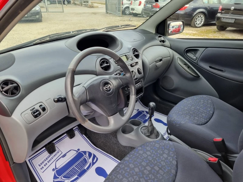 Toyota Yaris 1.0VVT-68PS, снимка 10 - Автомобили и джипове - 48773014