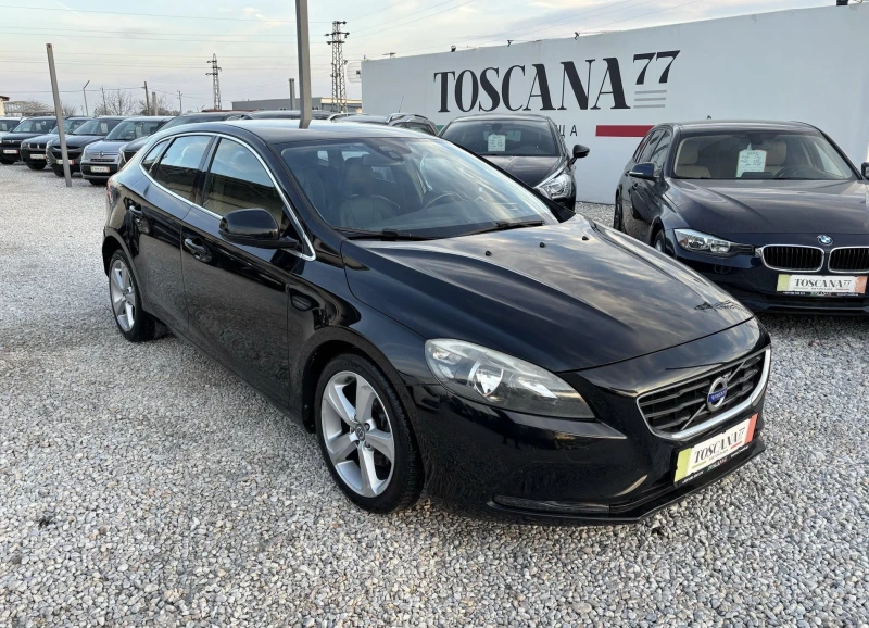 Volvo V40 1.6 D2* 114к.с.* Кожа* Euro 5b* Лизинг, снимка 1 - Автомобили и джипове - 49128557