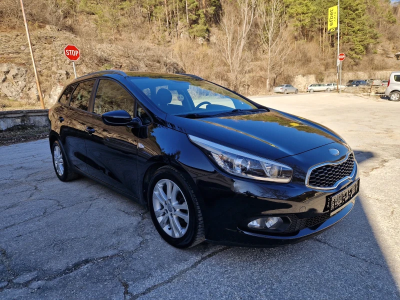 Kia Ceed 1.6CRDi, снимка 3 - Автомобили и джипове - 49577053