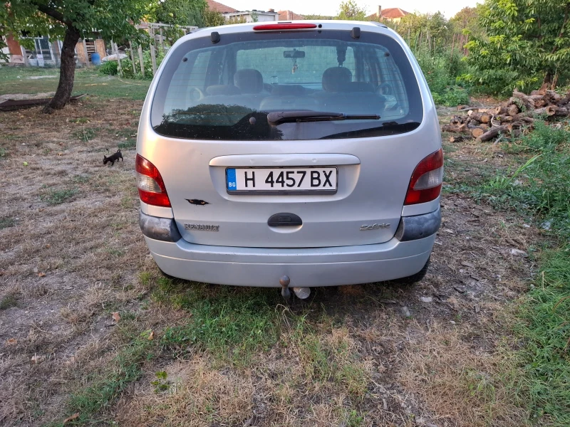 Renault Scenic, снимка 9 - Автомобили и джипове - 51380237