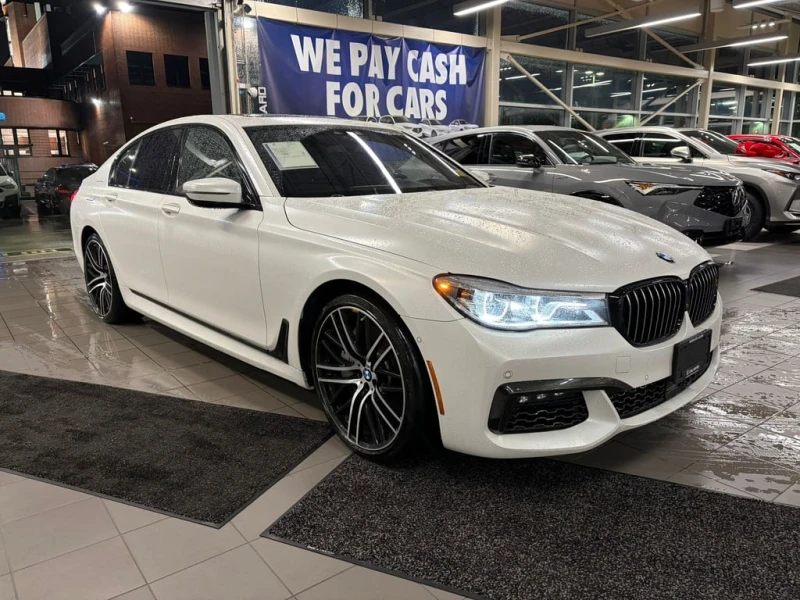 BMW 750 i xDrive 2019 * CARFAX * БЕЗ ПЪРВОНАЧАЛНА ВНОСКА, снимка 3 - Автомобили и джипове - 52856106