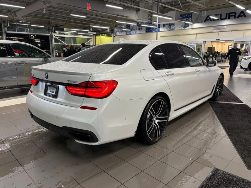 BMW 750 i xDrive 2019 * CARFAX * БЕЗ ПЪРВОНАЧАЛНА ВНОСКА, снимка 6 - Автомобили и джипове - 52856106