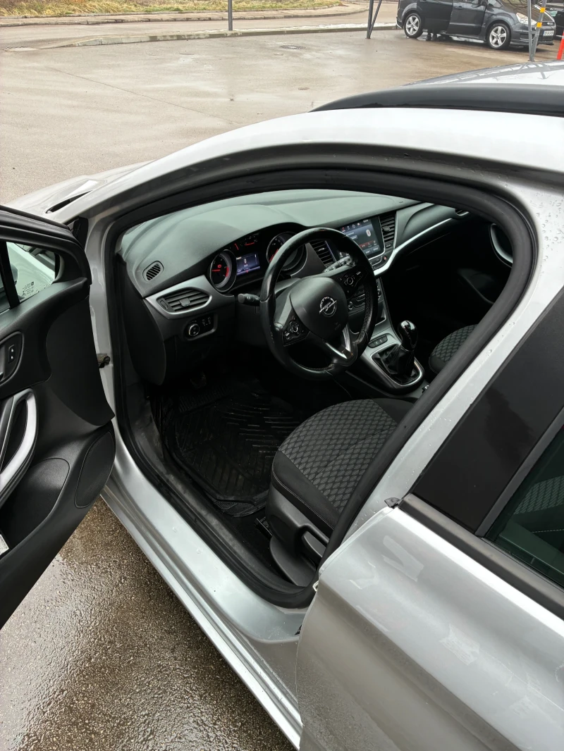 Opel Astra, снимка 13 - Автомобили и джипове - 53298999