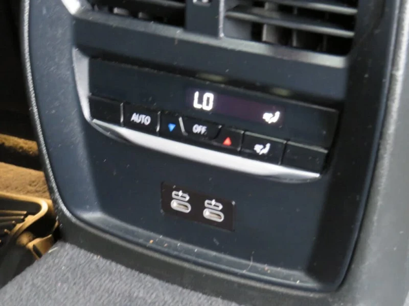 BMW 330 i * CARFAX* АВТОКРЕДИТ* ЦЕНА ДО БЪЛГАРИЯ!!!, снимка 16 - Автомобили и джипове - 53571765