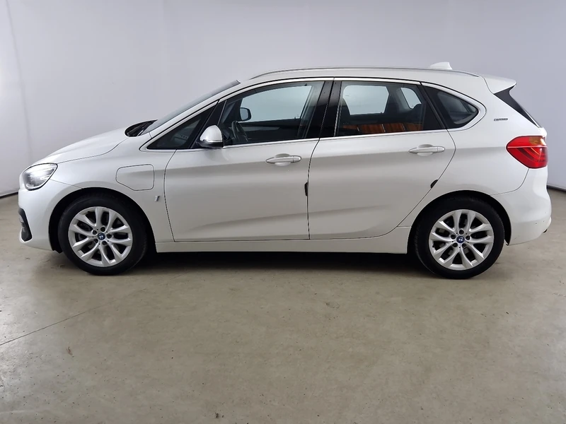 BMW 2 Active Tourer 4x4 Автоматик 225к.с Фейслифт, снимка 2 - Автомобили и джипове - 48625152