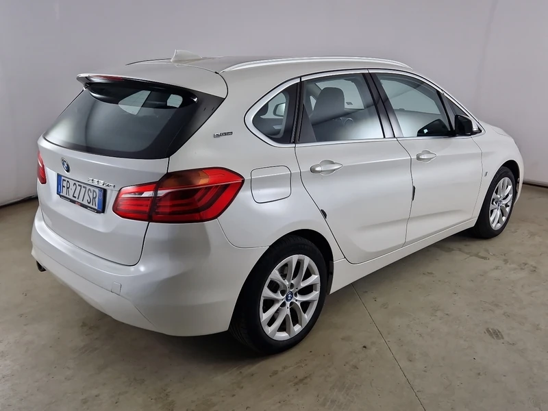 BMW 2 Active Tourer 4x4 Автоматик 225к.с Фейслифт, снимка 4 - Автомобили и джипове - 48625152