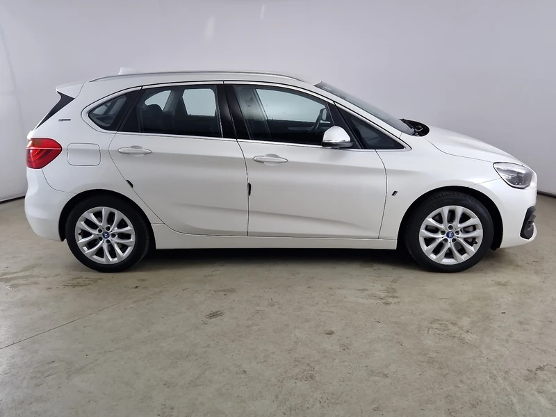 BMW 2 Active Tourer 4x4 Автоматик 225к.с Фейслифт, снимка 5 - Автомобили и джипове - 48625152