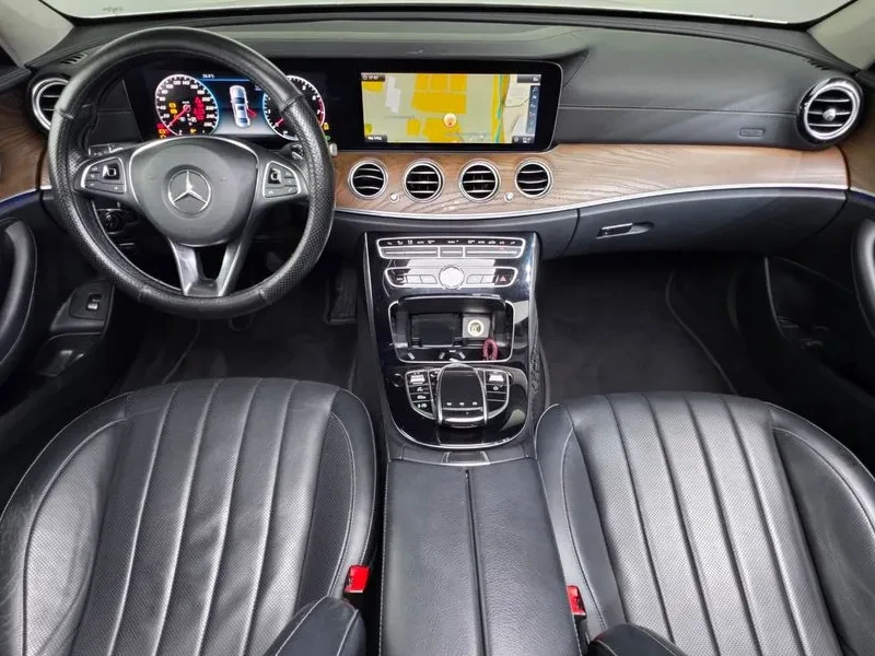 Mercedes-Benz E 300 4MATIC - САМО 30% АВАНС, снимка 7 - Автомобили и джипове - 56266482