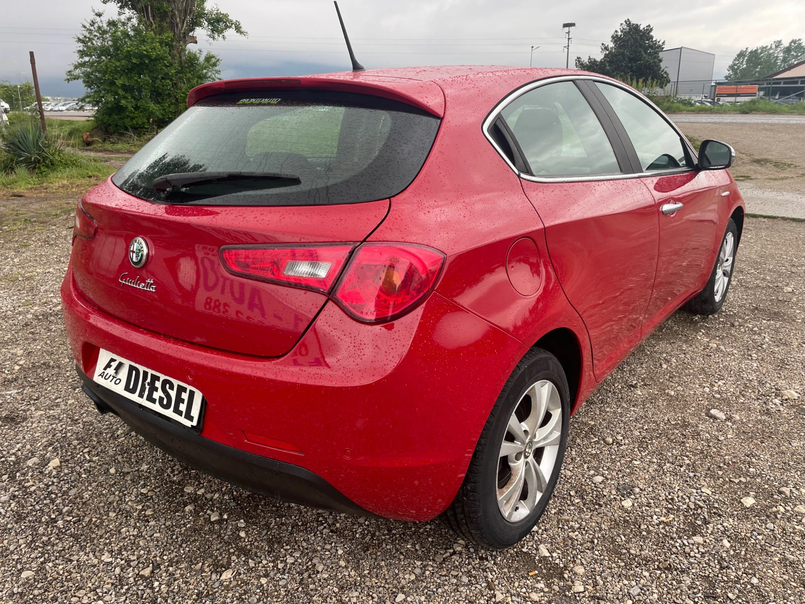 Alfa Romeo Giulietta 1.6m-jet-ITALIA - изображение 8