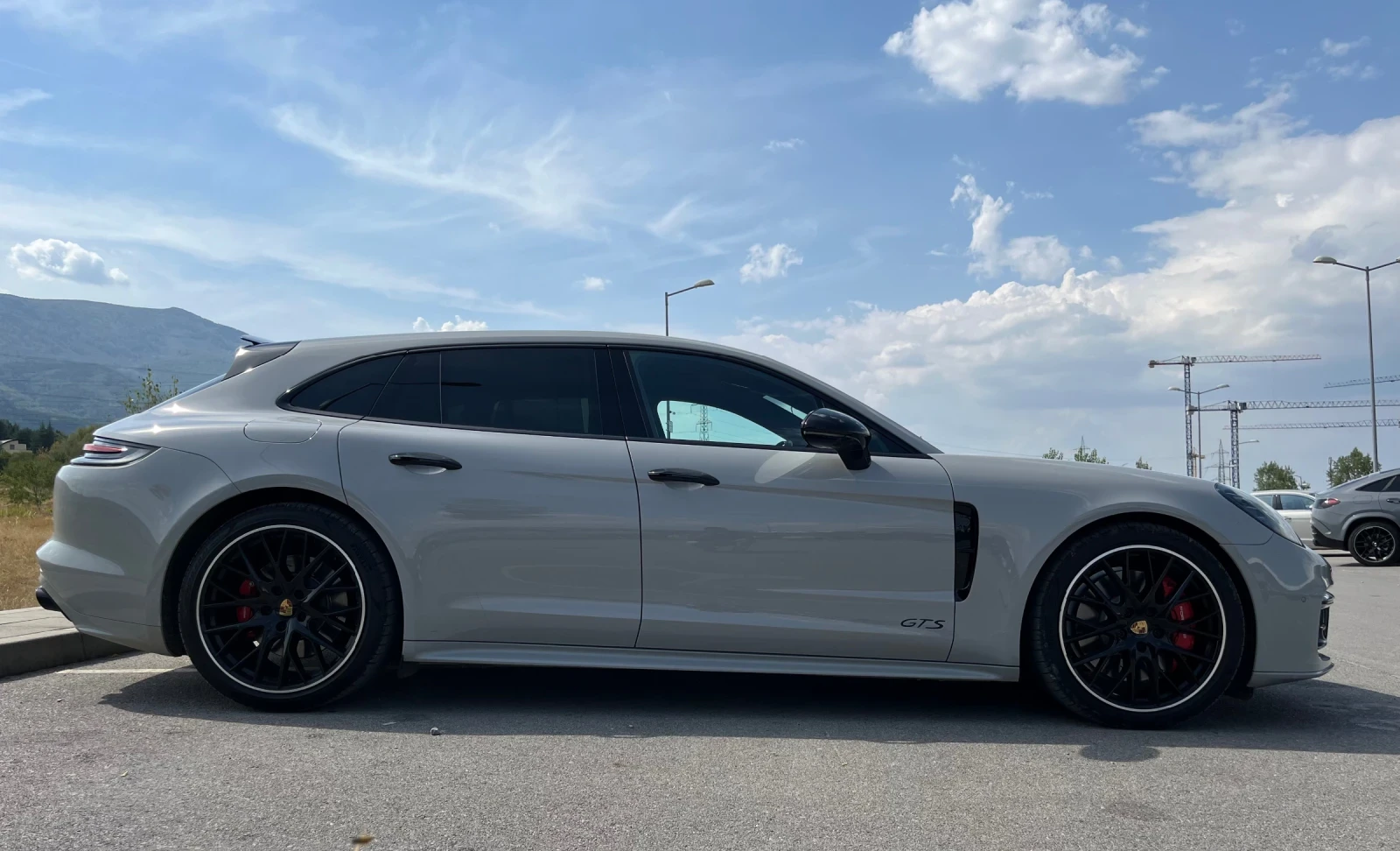 Porsche Panamera GTS SPORT TURISMO - изображение 2