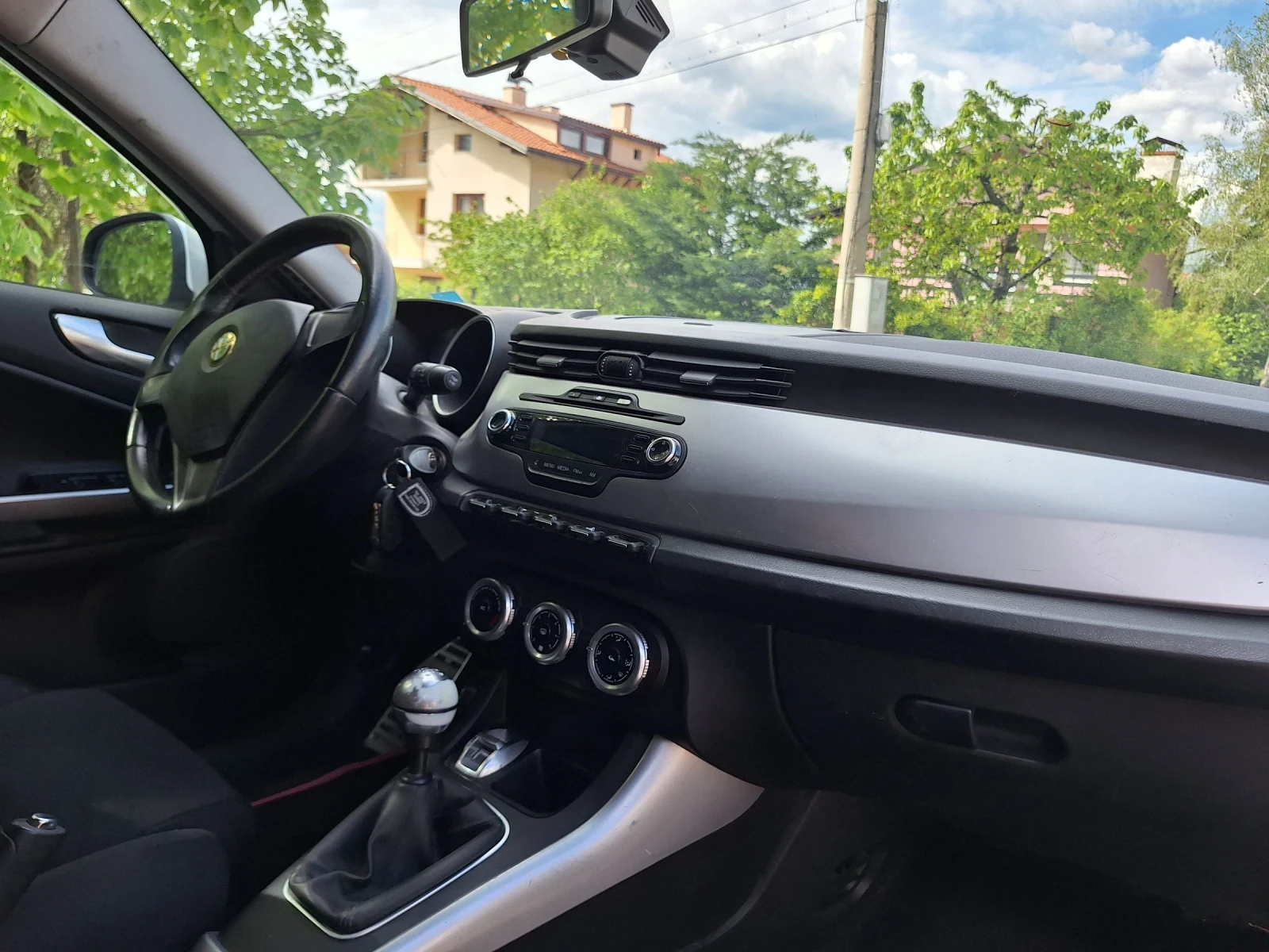 Alfa Romeo Giulietta 1.4TSI - изображение 10