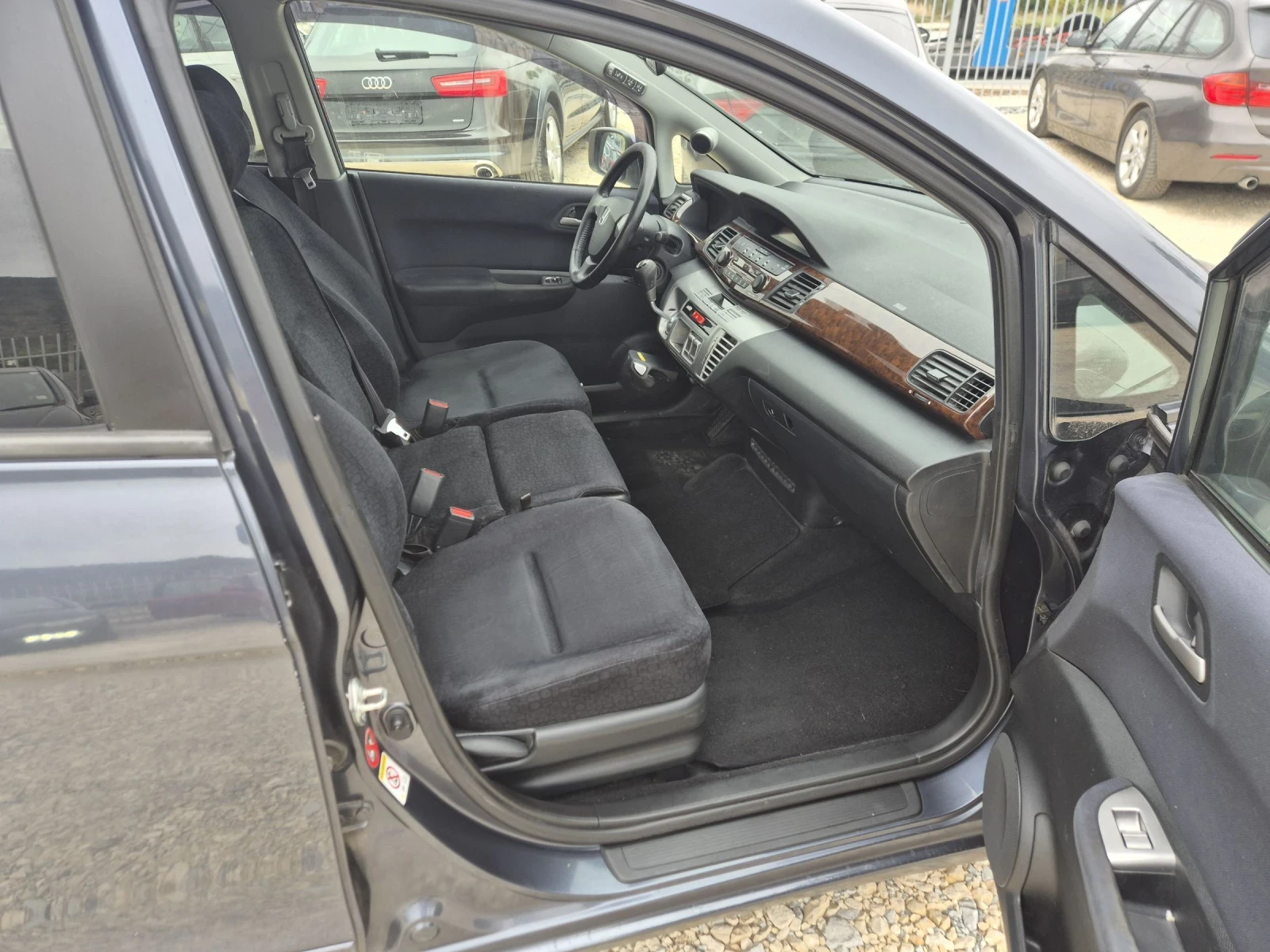 Honda Fr-v 2.0i - изображение 7