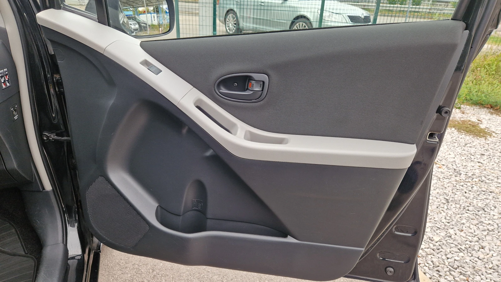 Toyota Yaris | Mobile.bg — изображение 15