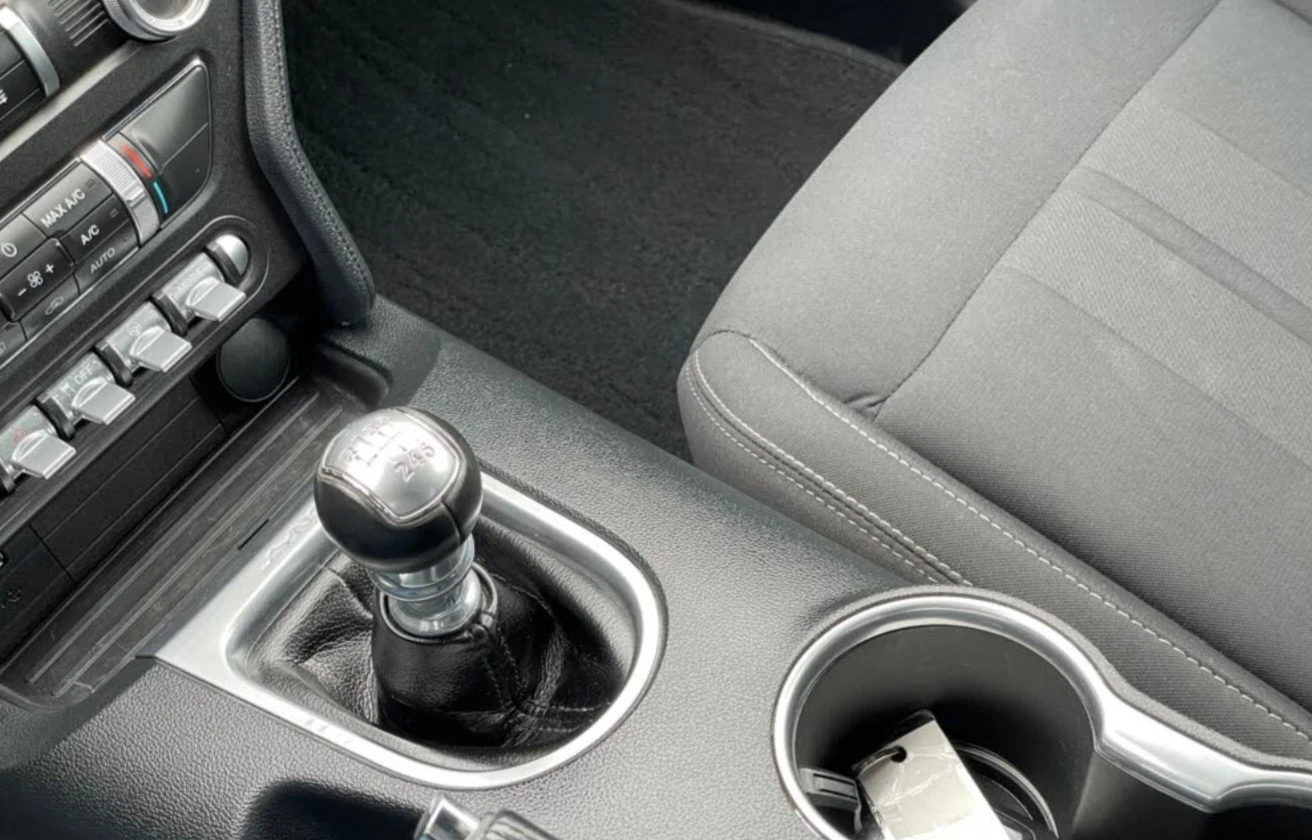 Ford Mustang CARFAX * *   * *  | Mobile.bg   15