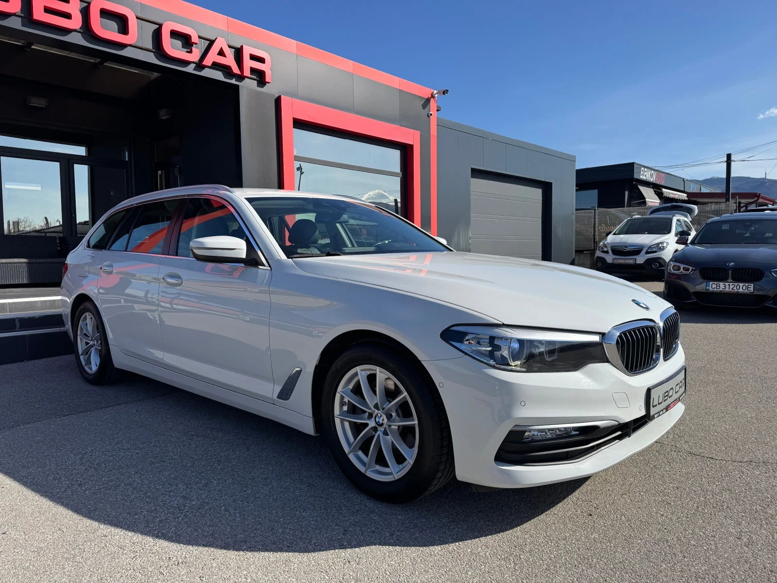 BMW 520 D-KEYLESS-DIGITAL-CAMERA-КОЖА-ТОП, снимка 5 - Автомобили и джипове - 53784005