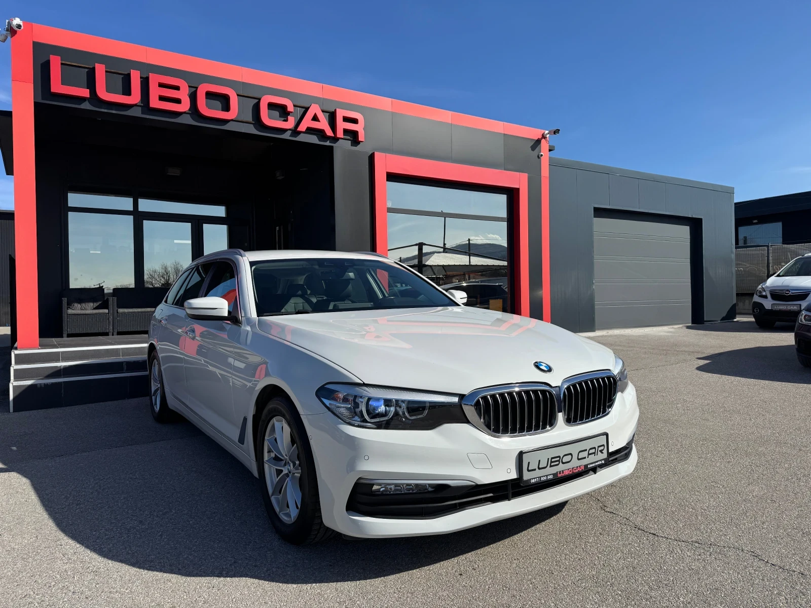 BMW 520 D-KEYLESS-DIGITAL-CAMERA-КОЖА-ТОП