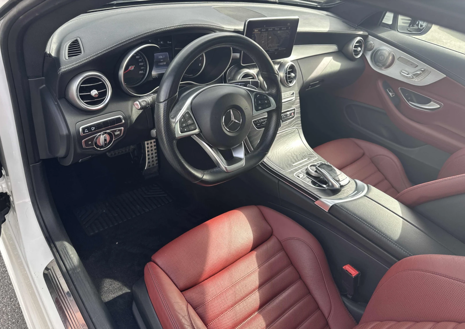 Mercedes-Benz C 300 4MATIC* КОжа* Подгрев* Кейлес* Blind Spot* , снимка 6 - Автомобили и джипове - 53949753