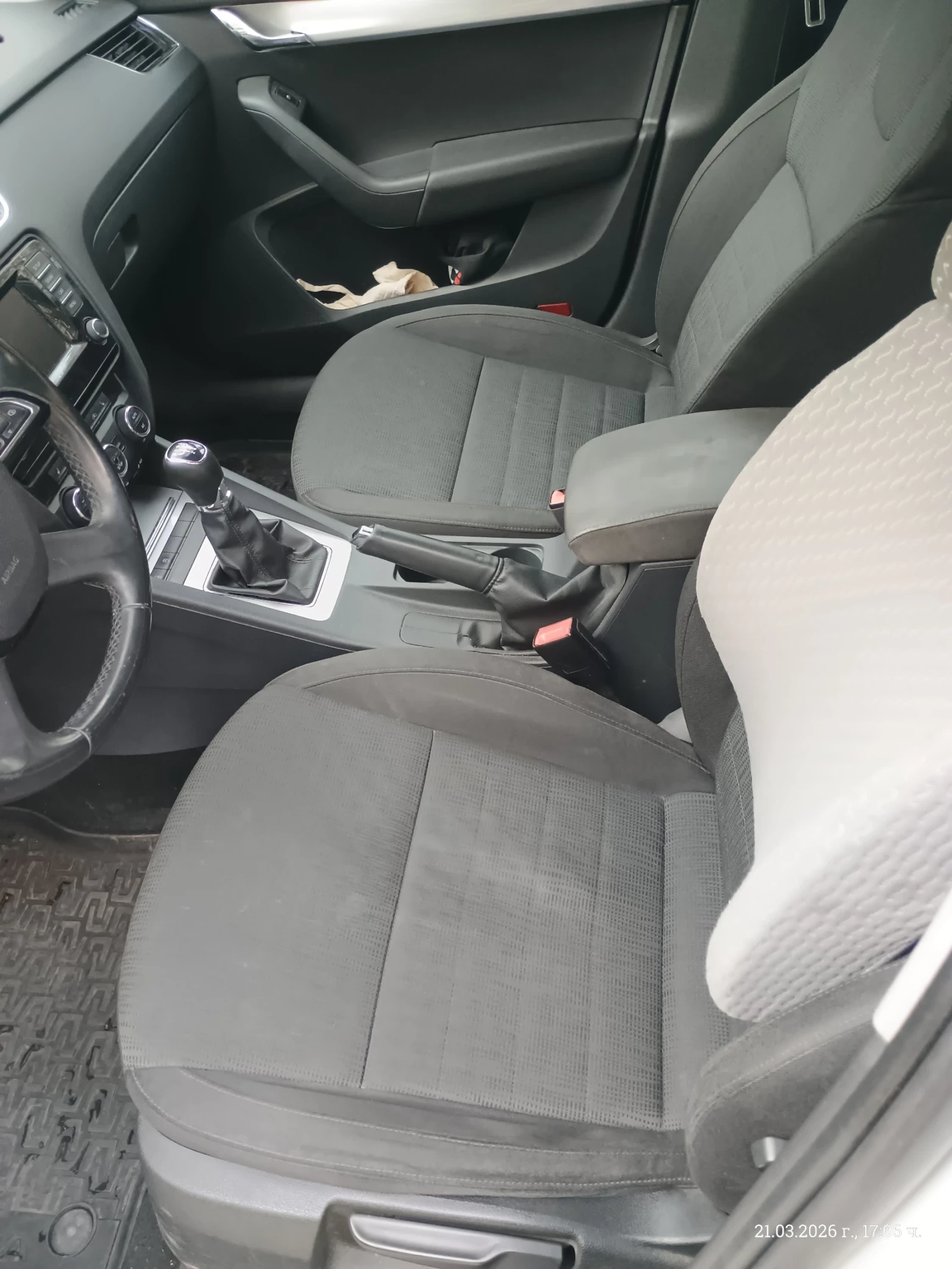 Skoda Octavia, снимка 5 - Автомобили и джипове - 54039605