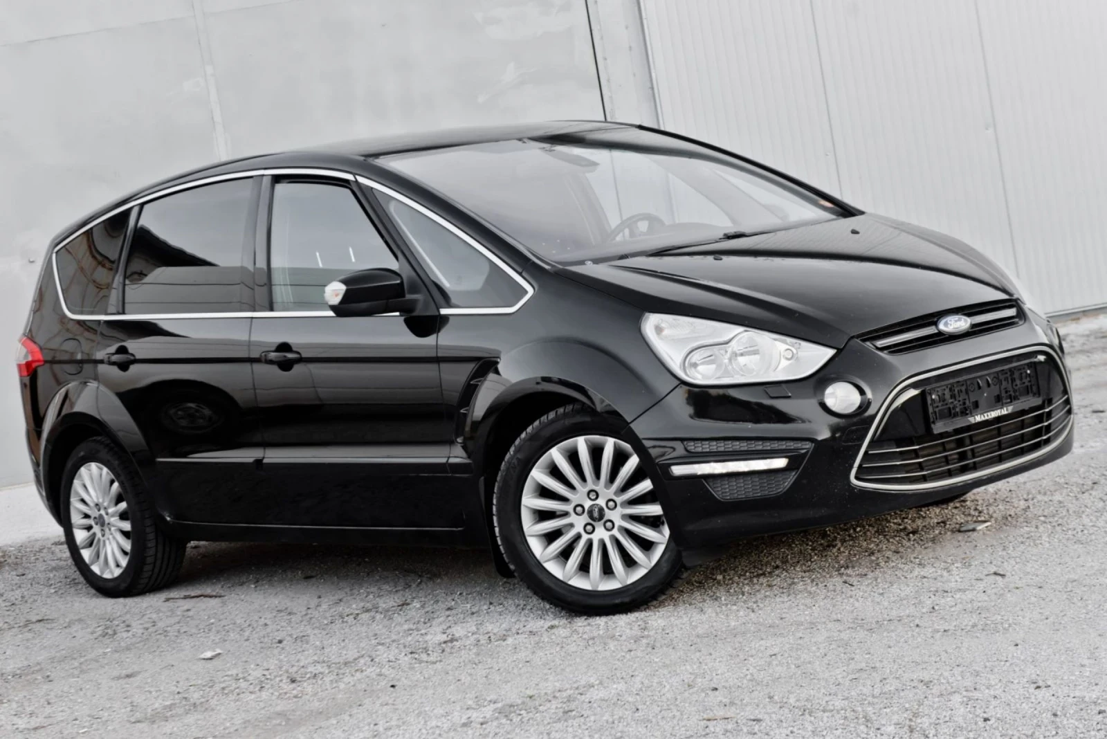 Ford S-Max TiTANiUM