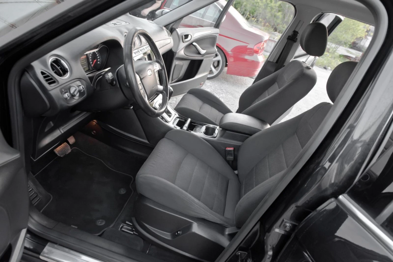 Ford S-Max TiTANiUM, снимка 9 - Автомобили и джипове - 54316625