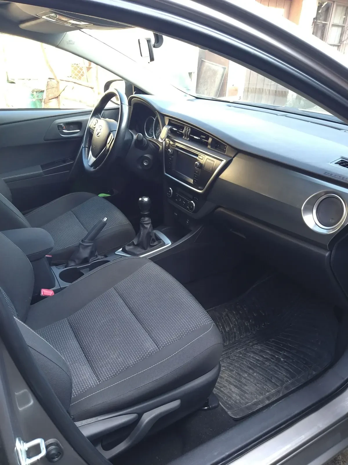 Toyota Auris 1329, снимка 9 - Автомобили и джипове - 54581824