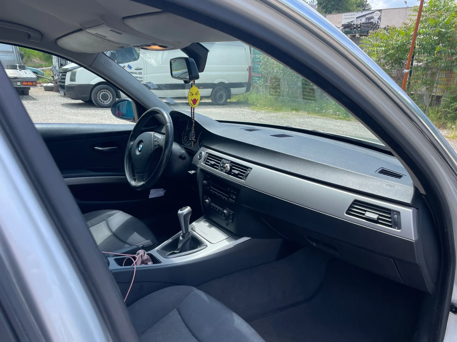 BMW 320 320 D, снимка 10 - Автомобили и джипове - 54746608