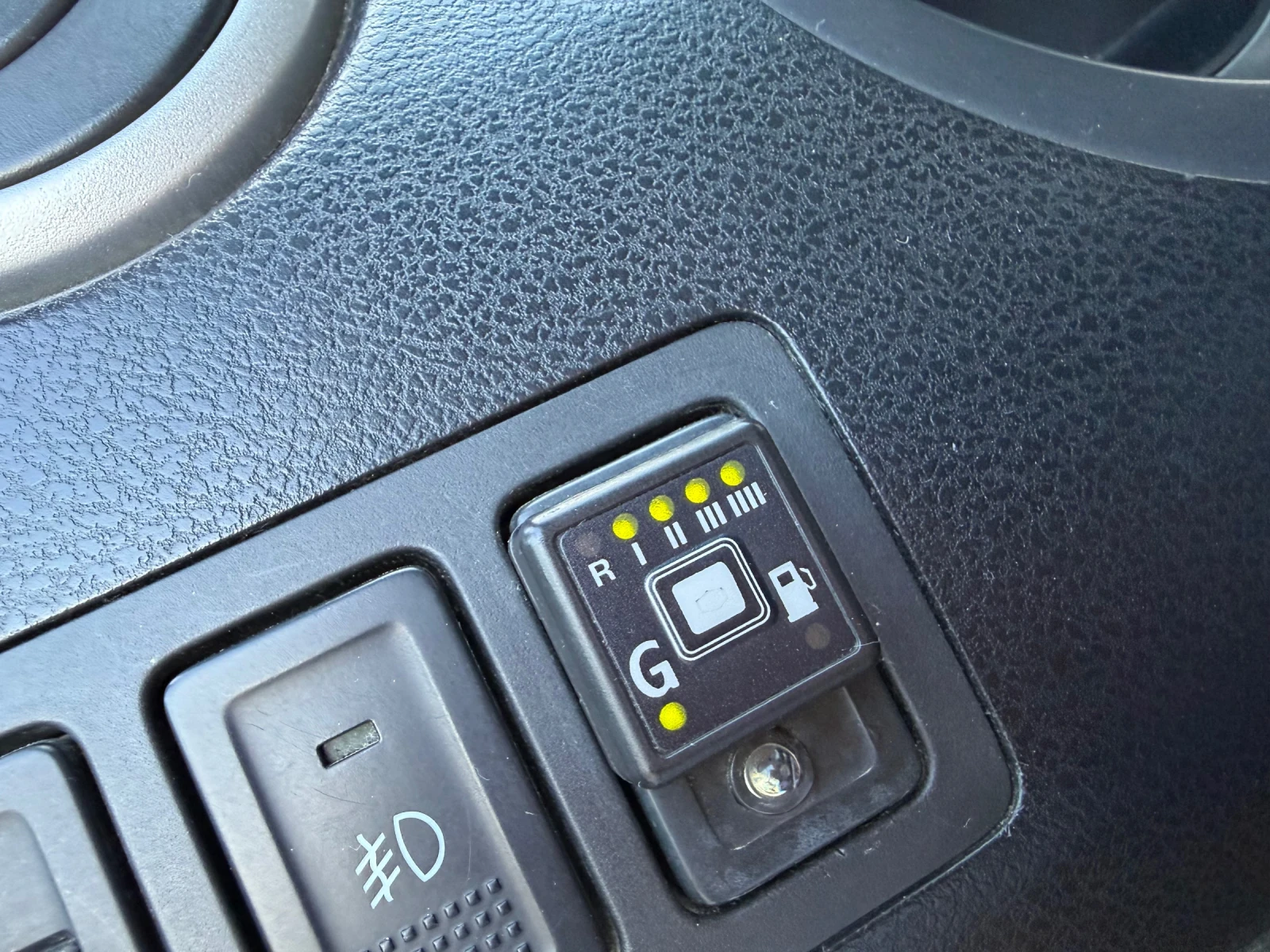 Suzuki Grand vitara ГАЗ* АВТОМАТИК* РЕГИСТРИРАН, снимка 13 - Автомобили и джипове - 55365344