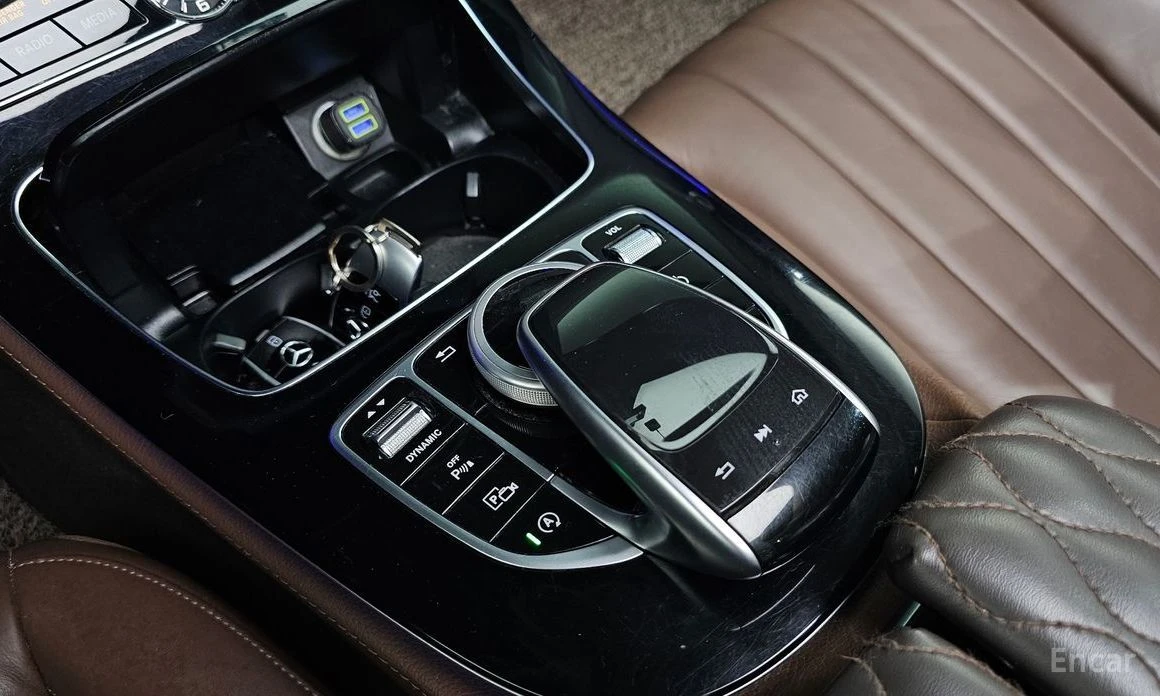 Mercedes-Benz E 220, снимка 9 - Автомобили и джипове - 55668097